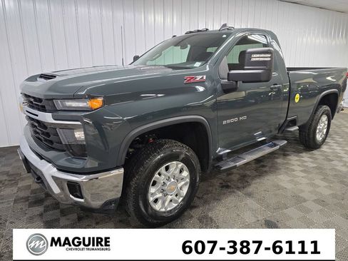 Used 2025 Chevrolet Silverado 2500 LT AWD/4WD image 8