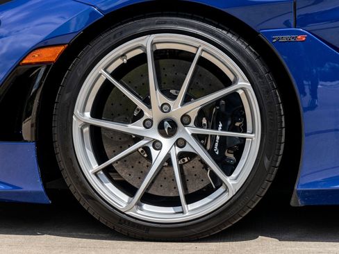 Used 2024 McLaren 750S Spider image 17