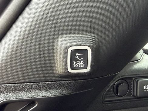 Used 2024 Jeep Grand Cherokee Limited w/ Luxury Tech Group II AWD/4WD image 37