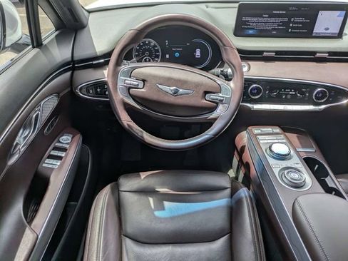 Used 2023 Genesis GV70 2.5T w/ Advanced Package AWD/4WD image 15