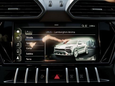 Used 2021 Lamborghini Urus image 73