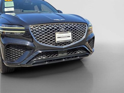 Used 2023 Genesis GV70 2.5T w/ Sport Prestige Package AWD/4WD image 9