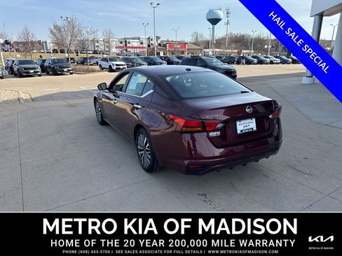 Used 2023 Nissan Altima 2.5 SV FWD image 3