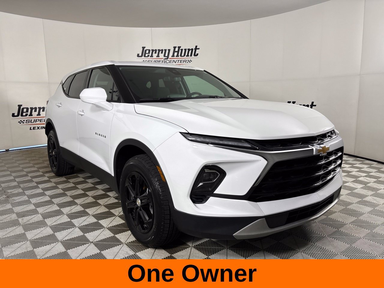 Used 2025 Chevrolet Blazer LT FWD image 4