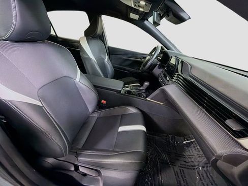 Used 2025 Toyota Camry SE image 26