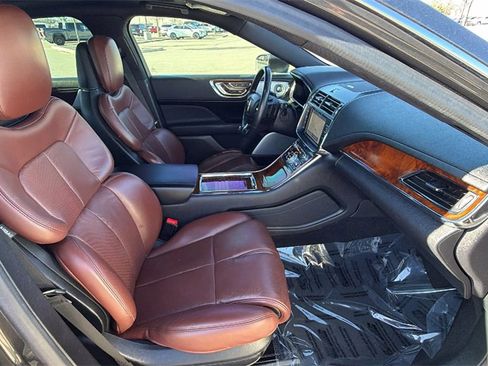 Used 2020 Lincoln Continental Reserve w/ Luxury Package image 45