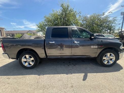 Used 2016 RAM 1500 Lone Star AWD/4WD image 2