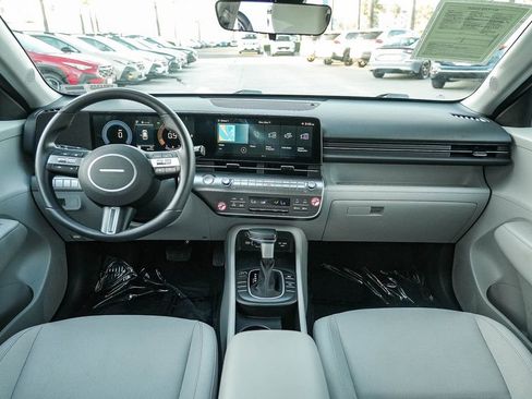 Used 2025 Hyundai Kona SEL FWD image 14