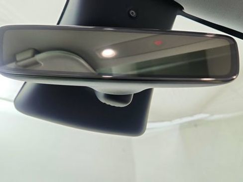 Used 2026 Tesla Model Y AWD image 54