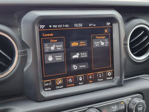 Used 2023 Jeep Wrangler Unlimited Sahara w/ Cold Weather Group AWD/4WD image 8