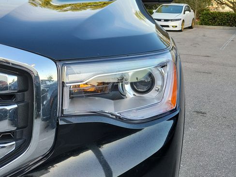 Used 2018 GMC Acadia SLT image 9