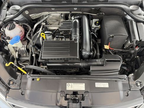 Used 2017 Volkswagen Jetta SE FWD image 11