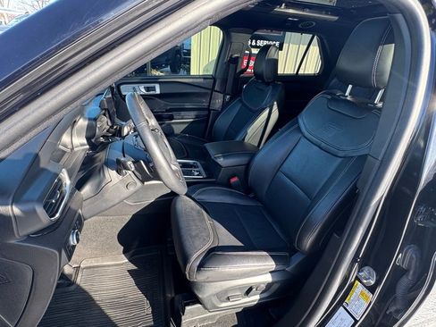 Used 2022 Ford Explorer ST w/ ST Street Pack image 17