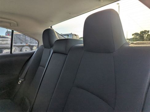 Used 2022 Toyota Corolla LE image 16