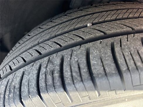 Used 2022 Ford Explorer XLT w/ Equipment Group 202A image 43