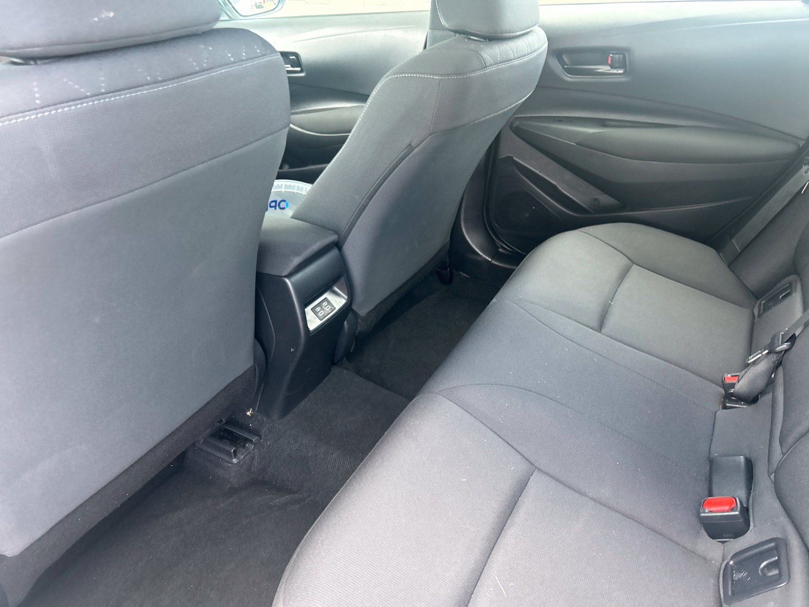 Used 2025 Toyota Corolla LE FWD image 17