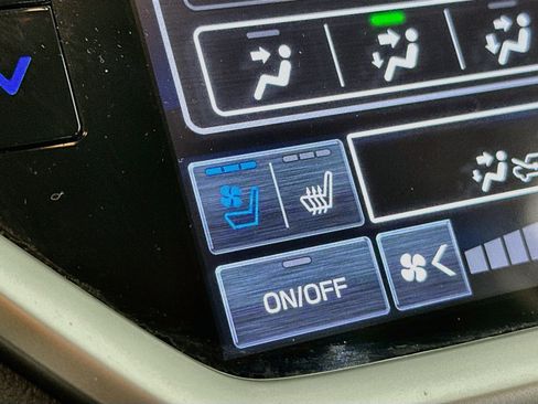 Used 2024 Subaru Ascent Touring AWD/4WD image 21