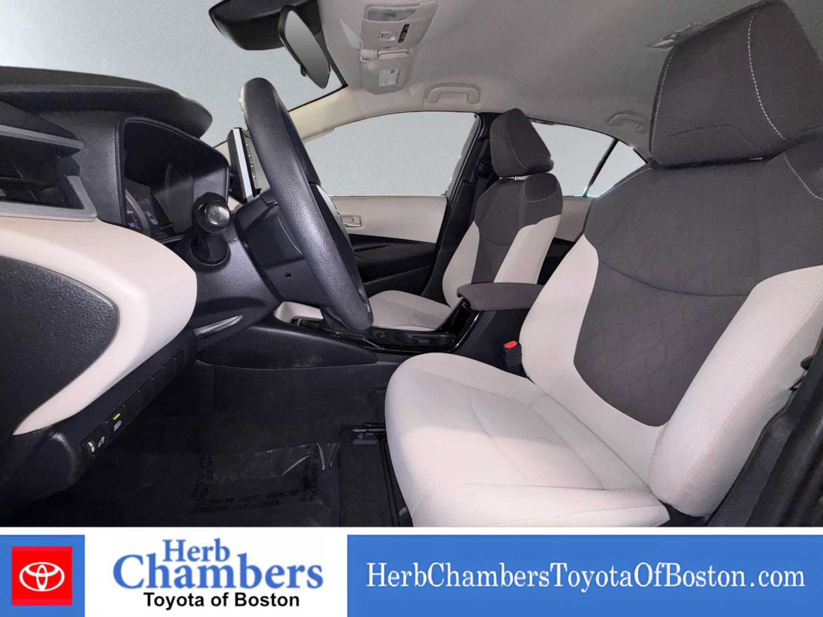 Used 2020 Toyota Corolla LE FWD image 7