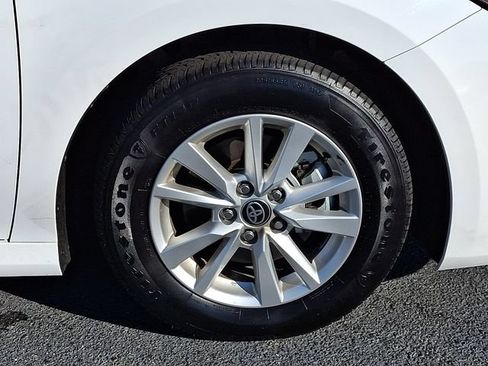Used 2025 Toyota Camry LE AWD/4WD image 11