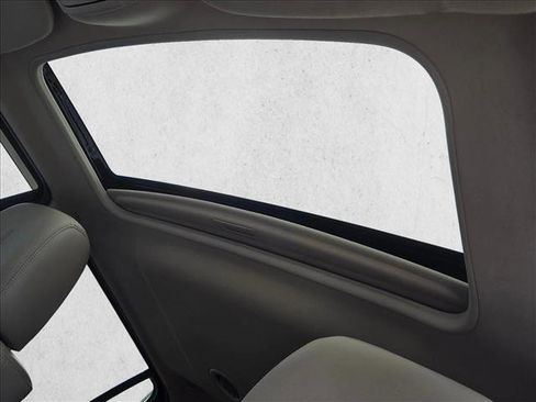 Used 2012 Lincoln Navigator 2WD image 17