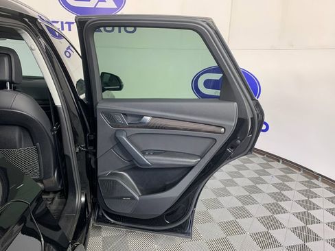 Used 2020 Audi Q5 e Premium Plus AWD/4WD image 37