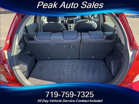 Used 2010 Toyota Yaris 4-Door Hatchback image 21