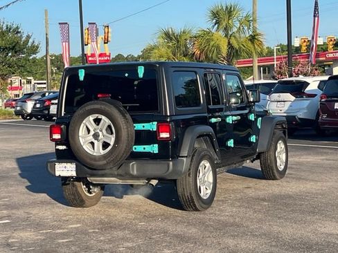 Used 2022 Jeep Wrangler Unlimited Sport AWD/4WD image 3