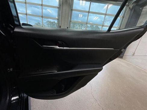 Used 2022 Toyota Camry LE FWD image 24