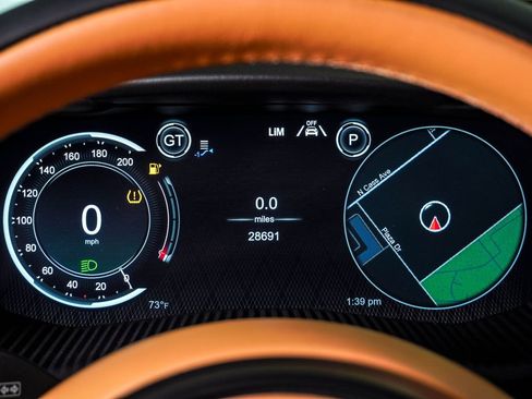 Used 2021 Aston Martin DBX SUV image 28