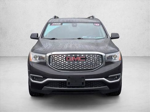 Used 2017 GMC Acadia Denali image 2