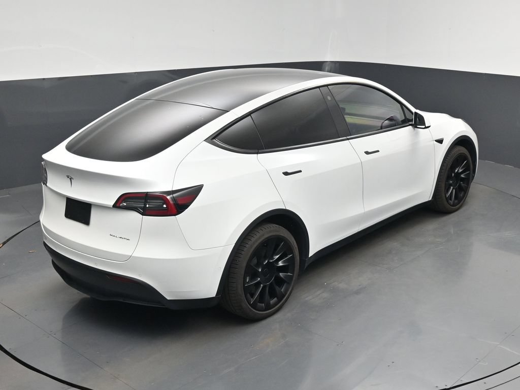 Used 2022 Tesla Model Y Long Range AWD/4WD image 24