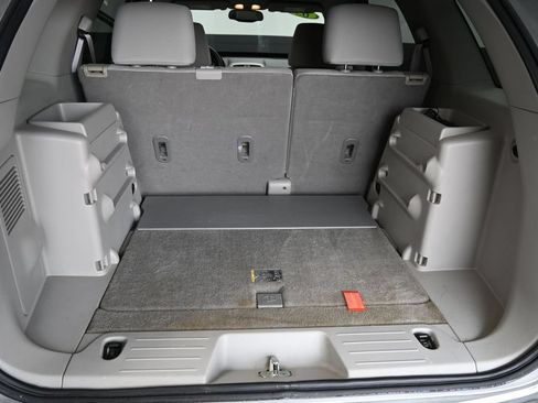 Used 2005 Chevrolet Equinox LT w/ Preferred Equipment Group AWD/4WD image 16