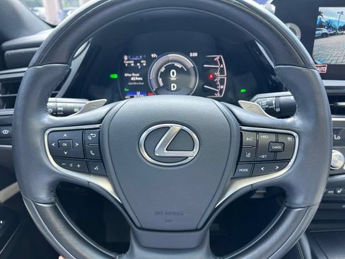Certified 2022 Lexus ES 300h Ultra Luxury w/ Accessory Package 2 FWD image 20
