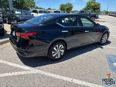 Used 2024 Nissan Altima 2.5 S FWD image 27
