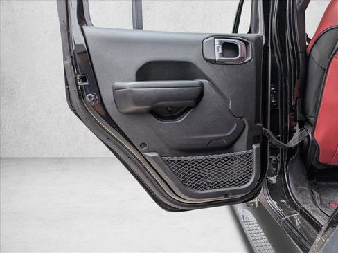 Used 2021 Jeep Wrangler Unlimited Rubicon image 12