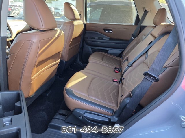 Used 2024 Nissan Pathfinder Platinum w/ Cargo Package FWD image 11