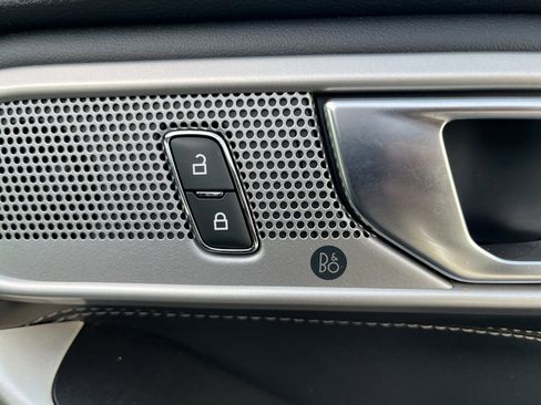 Used 2022 Ford Explorer Limited w/ Equipment Group 301A image 33