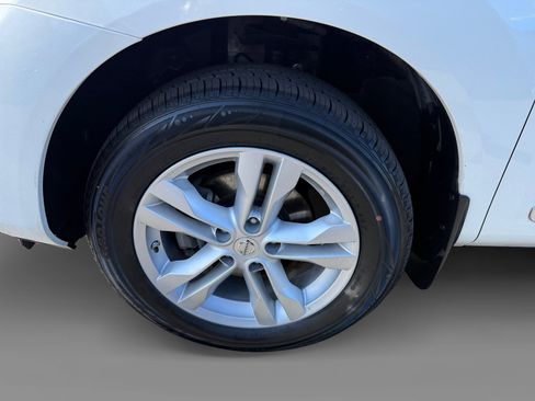 Used 2012 Nissan Rogue SV AWD/4WD image 9
