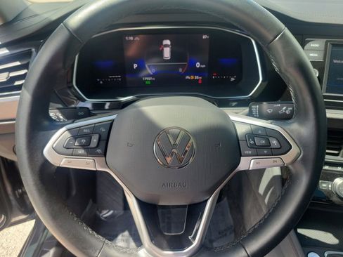 Used 2023 Volkswagen Jetta SE image 23