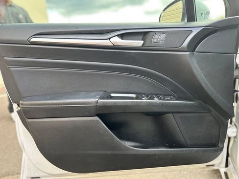 Used 2019 Ford Fusion Titanium AWD/4WD image 20