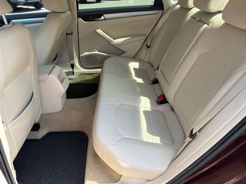 Used 2014 Volkswagen Passat 1.8T Wolfsburg Edition FWD image 20