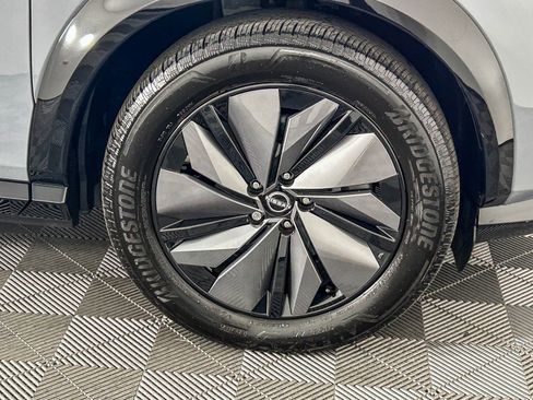 Certified 2024 Nissan Ariya FWD image 12