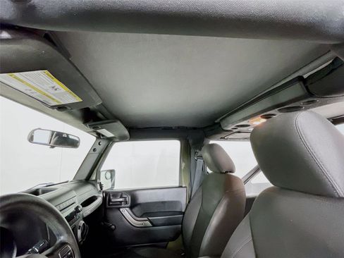 Used 2015 Jeep Wrangler Sport image 12