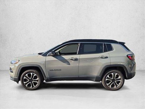 Used 2022 Jeep Compass Limited w/ Sun and Sound Group AWD/4WD image 8