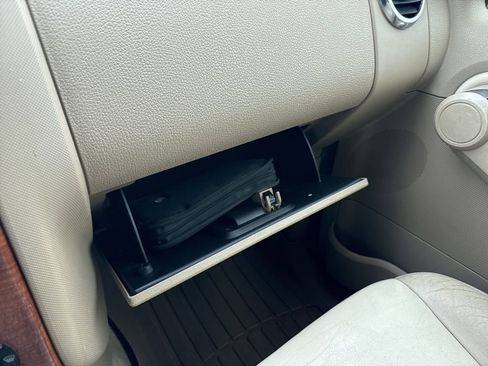 Used 2010 Ford Explorer Eddie Bauer image 24