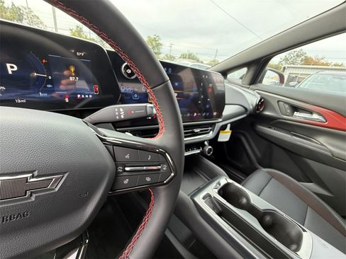 New 2026 Chevrolet Equinox EV RS image 19