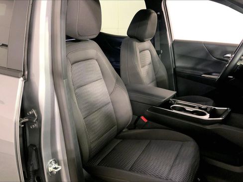 Used 2026 Chevrolet Equinox LT FWD image 7