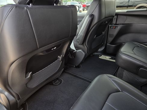 New 2026 Chrysler Pacifica Select w/ S Appearance Package FWD image 23