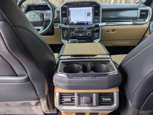 Certified 2022 Ford F150 Lariat image 30