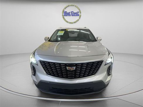 Used 2020 Cadillac XT4 Luxury w/ Cold Weather Package AWD/4WD image 8